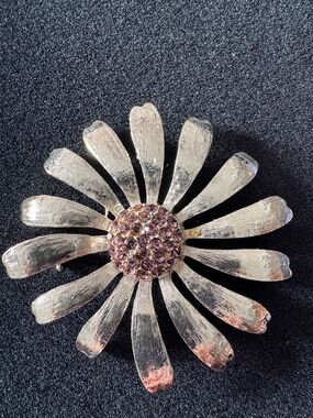 Silver Daisy Flower Brooch with Pink Crystal Center